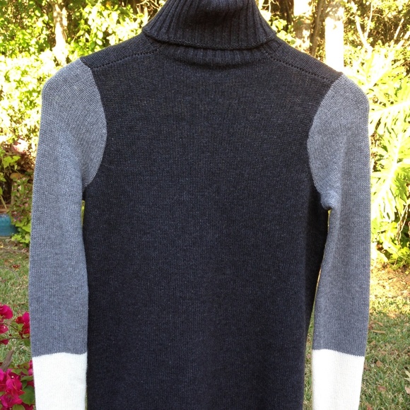 VINCE COLOR BLOCK TURTLENECK XS - Picture 6 of 6